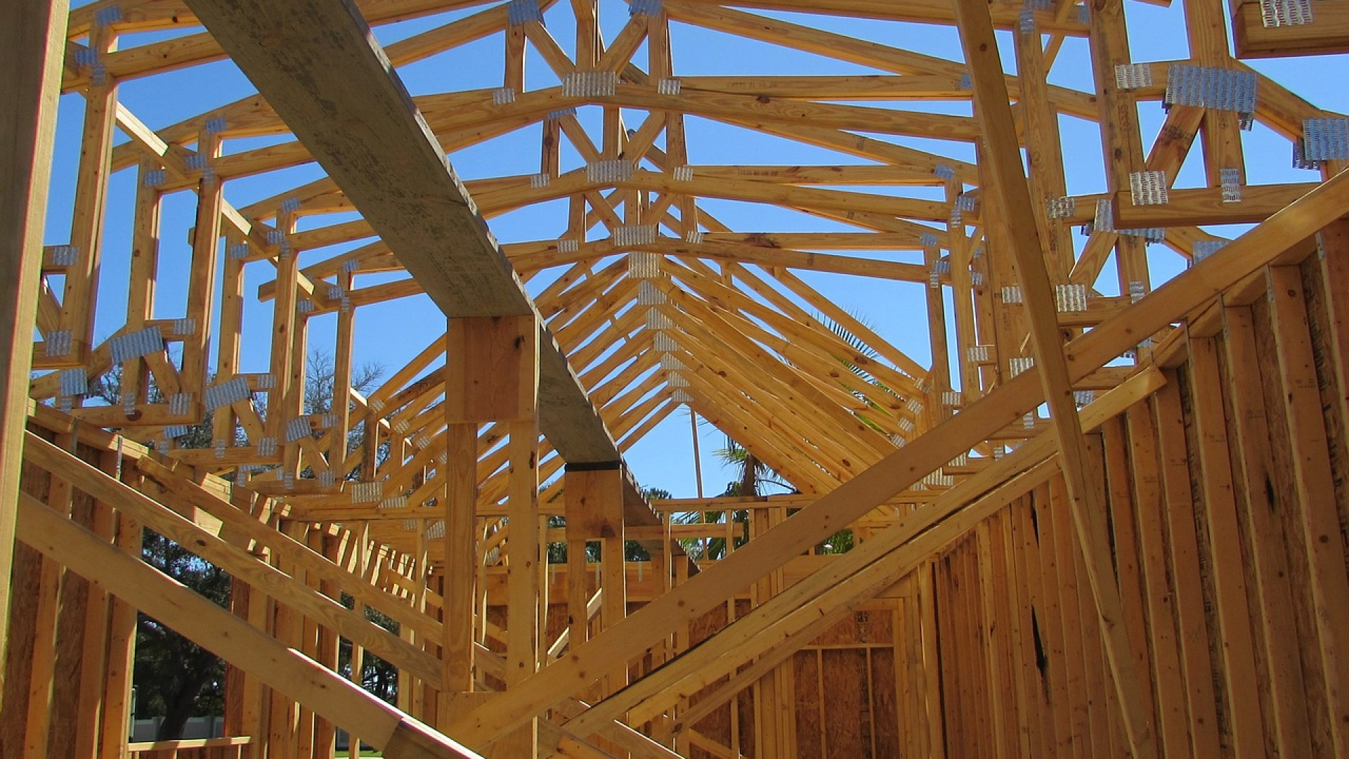 Faire appel à un constructeur de maison dans le Finistère : les clés pour un projet réussi