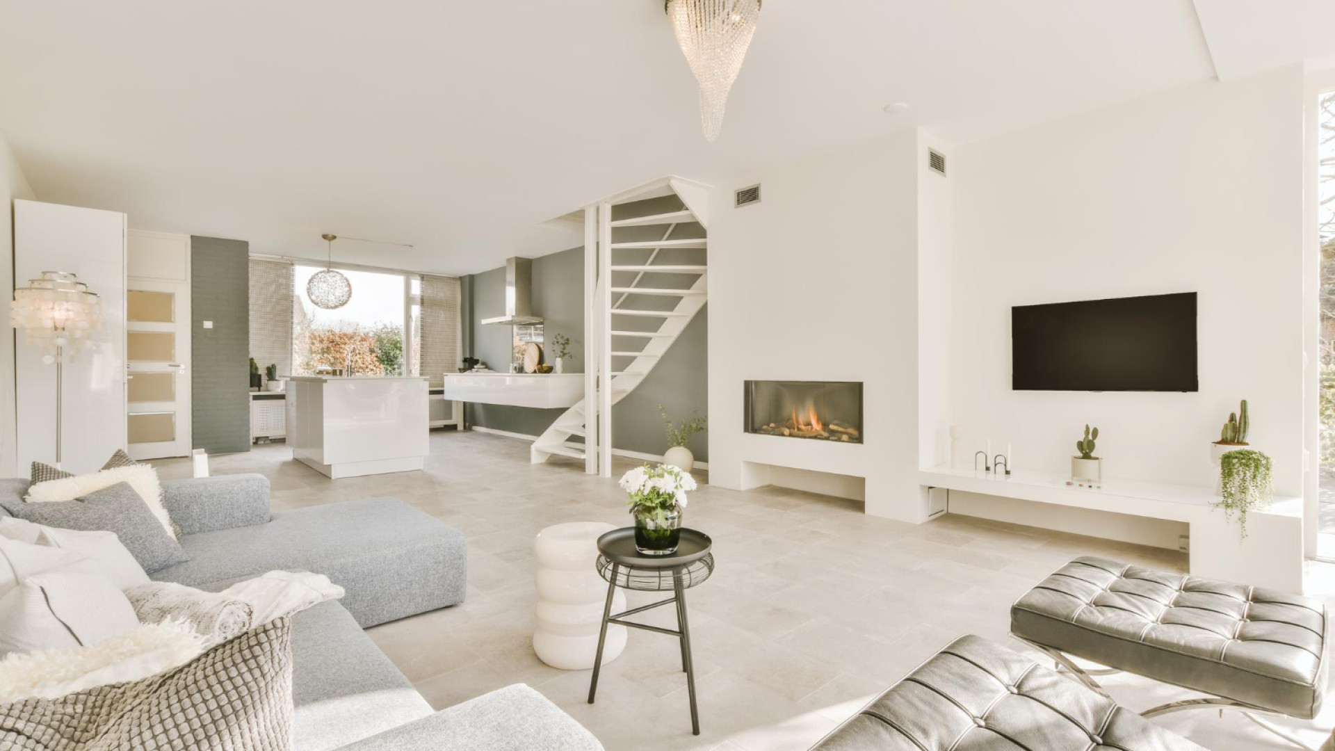 Comment le mobilier sur mesure transforme votre intérieur